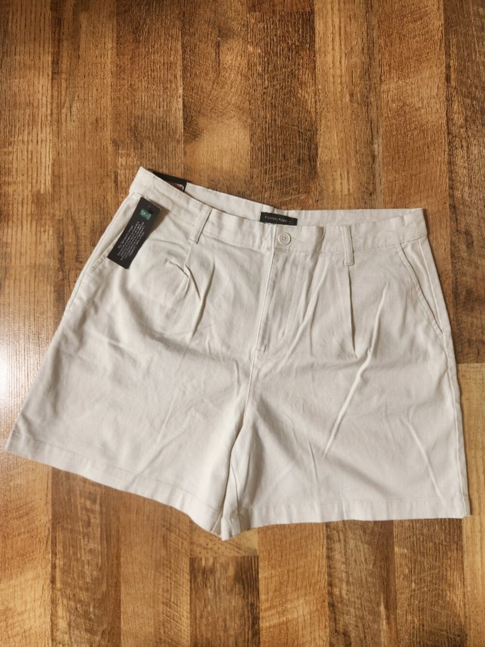 Banana Republic Women's Pleat Front Short Size 12